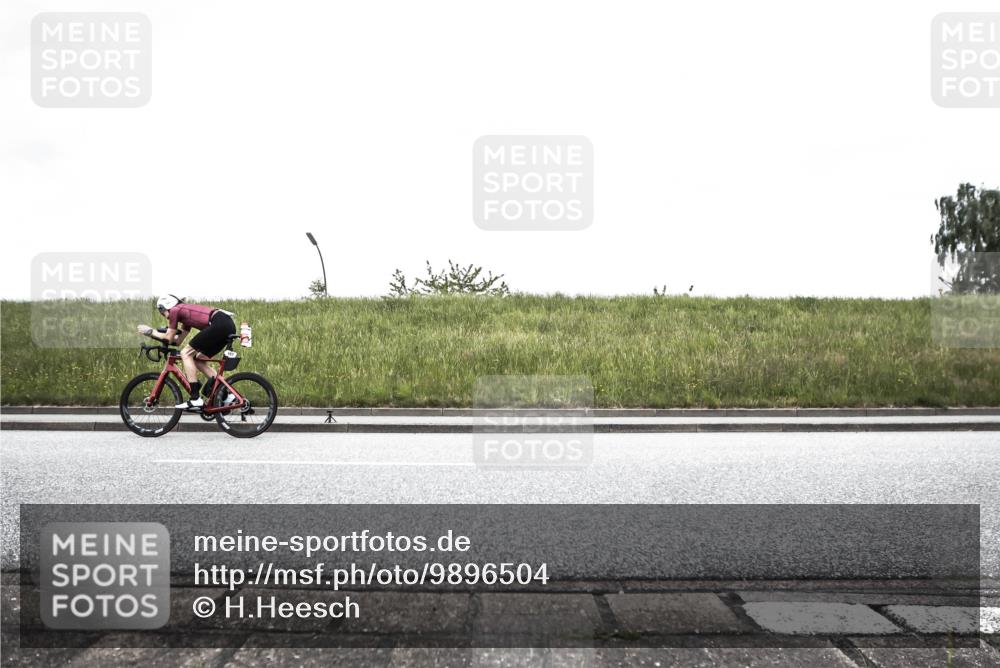 21.06.2026 - 29. Vierlanden-Triathlon H.Heesch http://msf.ph/oto/9896504 21.06.2026 10:01:33 Radfahren 122, 136, 157, 219, 311 meine-sportfotos.de