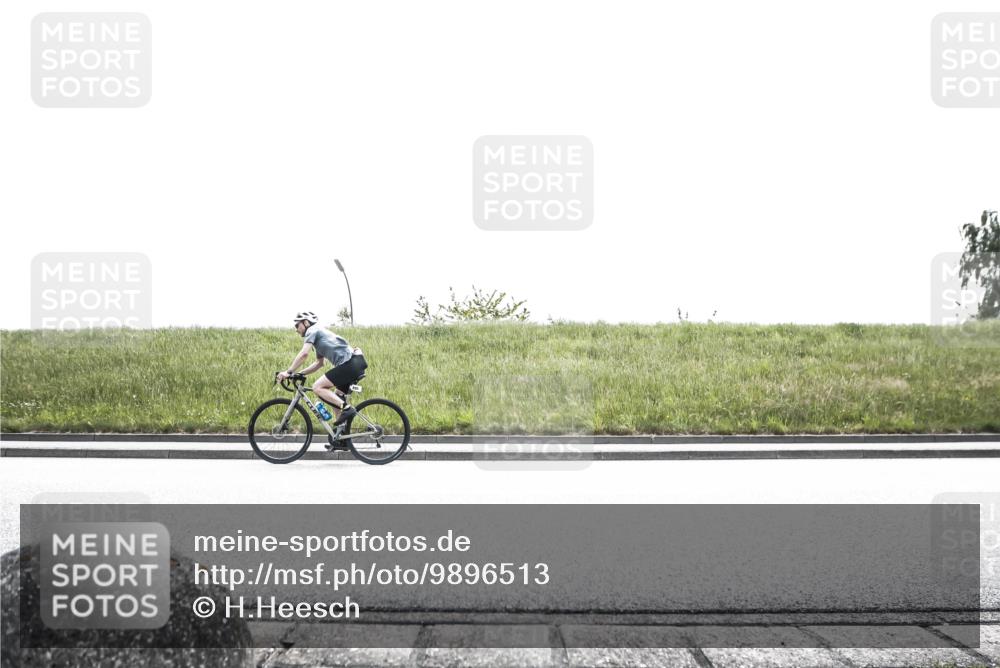 21.06.2026 - 29. Vierlanden-Triathlon H.Heesch http://msf.ph/oto/9896513 21.06.2026 12:48:15 Radfahren 852, 895 meine-sportfotos.de