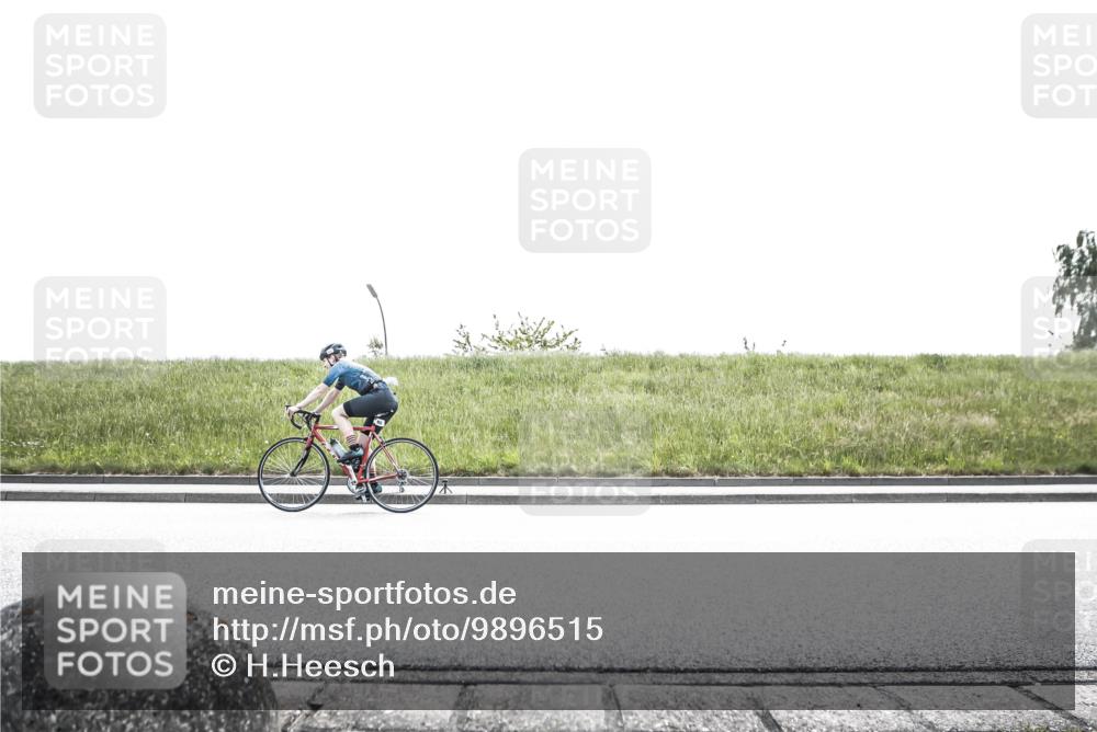 21.06.2026 - 29. Vierlanden-Triathlon H.Heesch http://msf.ph/oto/9896515 21.06.2026 12:48:18 Radfahren 852 meine-sportfotos.de