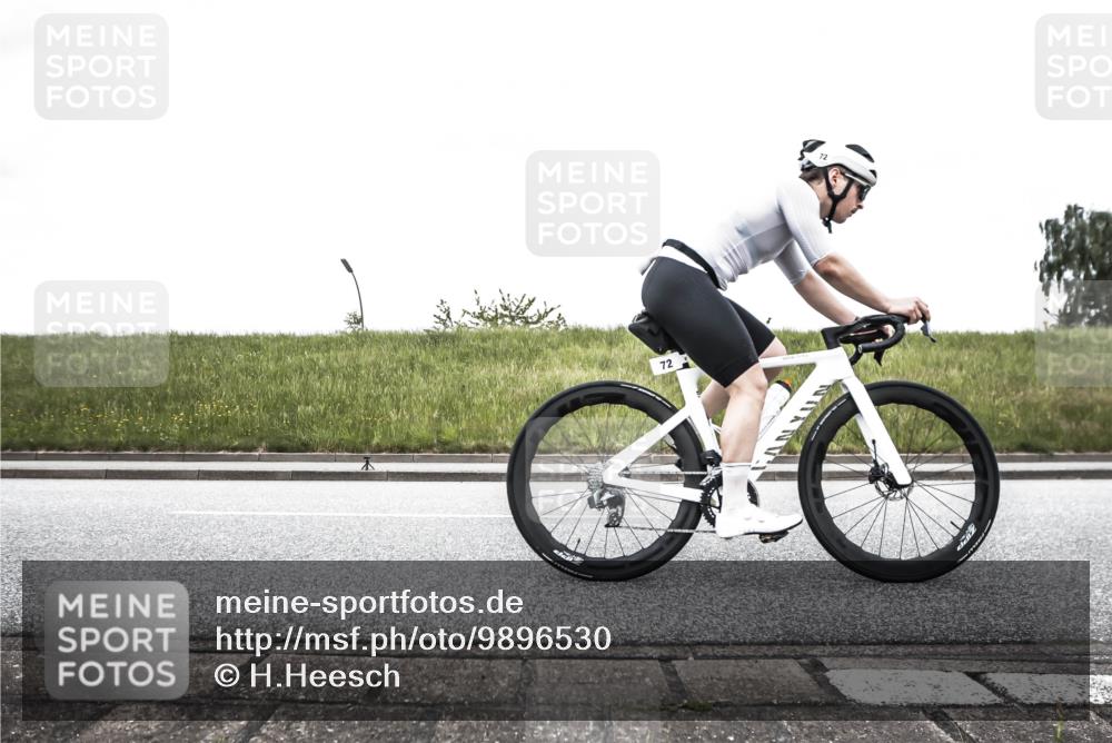 21.06.2026 - 29. Vierlanden-Triathlon H.Heesch http://msf.ph/oto/9896530 21.06.2026 10:02:21 Radfahren 72, 118, 119, 141, 186, 273, 339 meine-sportfotos.de
