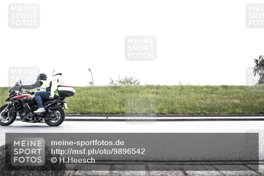21.06.2026 - 29. Vierlanden-Triathlon H.Heesch http://msf.ph/oto/9896542 21.06.2026 12:53:52 Radfahren  meine-sportfotos.de