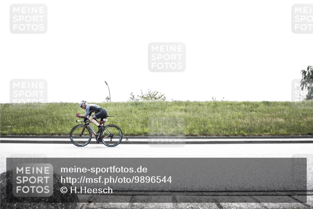 21.06.2026 - 29. Vierlanden-Triathlon H.Heesch http://msf.ph/oto/9896544 21.06.2026 12:54:06 Radfahren 793 meine-sportfotos.de