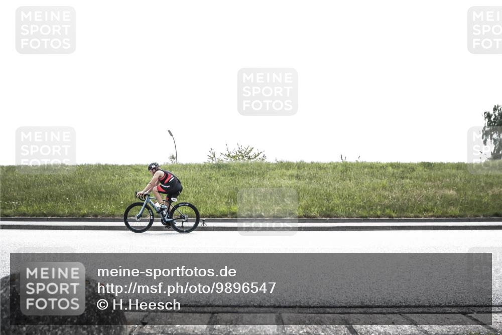 21.06.2026 - 29. Vierlanden-Triathlon H.Heesch http://msf.ph/oto/9896547 21.06.2026 12:55:11 Radfahren 850 meine-sportfotos.de