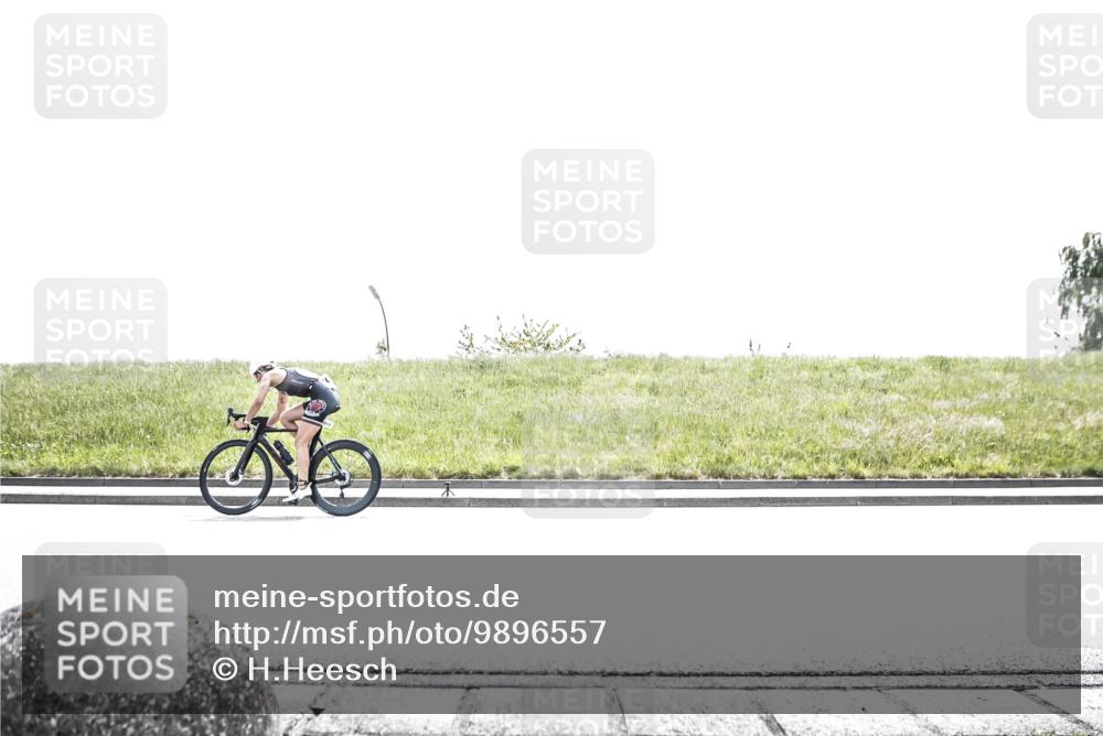 21.06.2026 - 29. Vierlanden-Triathlon H.Heesch http://msf.ph/oto/9896557 21.06.2026 12:57:27 Radfahren 983, 985, 1000, 1014, 1017 meine-sportfotos.de