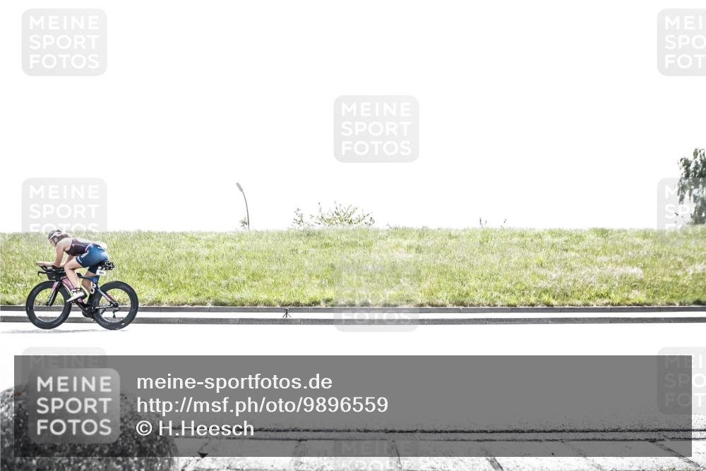 21.06.2026 - 29. Vierlanden-Triathlon H.Heesch http://msf.ph/oto/9896559 21.06.2026 12:57:28 Radfahren 983, 985, 1000, 1014, 1017 meine-sportfotos.de