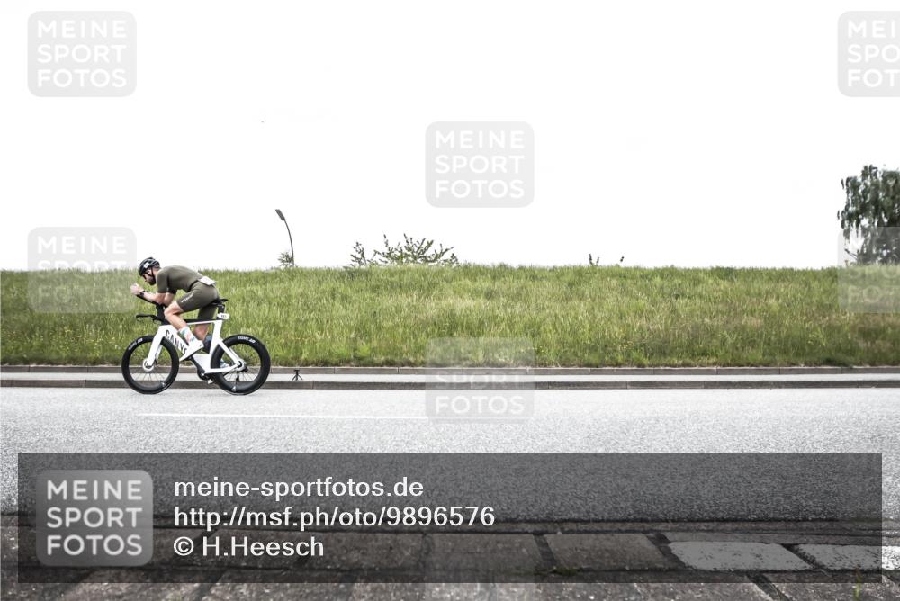 21.06.2026 - 29. Vierlanden-Triathlon H.Heesch http://msf.ph/oto/9896576 21.06.2026 10:04:06 Radfahren 142, 151, 161, 181, 271, 337 meine-sportfotos.de