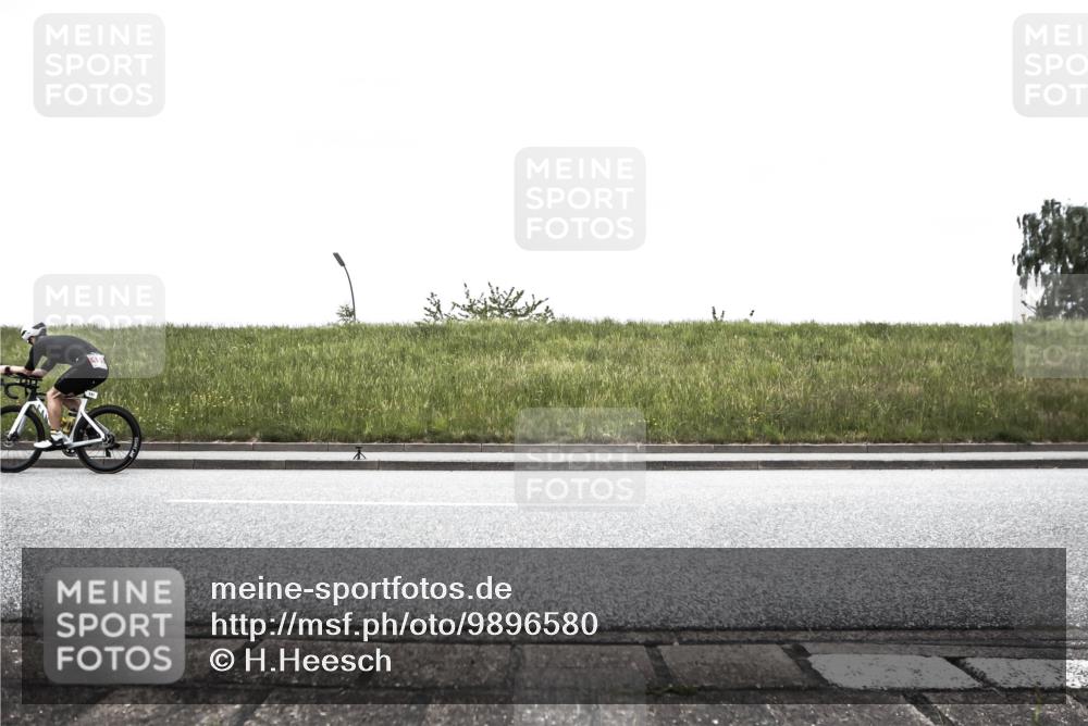 21.06.2026 - 29. Vierlanden-Triathlon H.Heesch http://msf.ph/oto/9896580 21.06.2026 10:04:12 Radfahren 151, 154, 180 meine-sportfotos.de