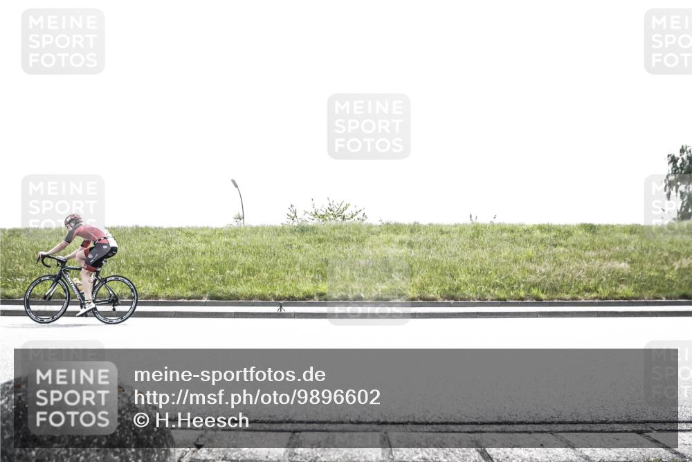 21.06.2026 - 29. Vierlanden-Triathlon H.Heesch http://msf.ph/oto/9896602 21.06.2026 13:01:15 Radfahren 1002 meine-sportfotos.de