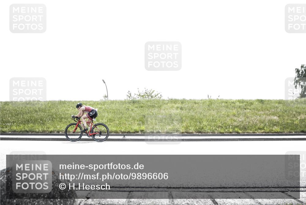 21.06.2026 - 29. Vierlanden-Triathlon H.Heesch http://msf.ph/oto/9896606 21.06.2026 13:01:39 Radfahren 996, 1004, 1006, 1007, 1020 meine-sportfotos.de