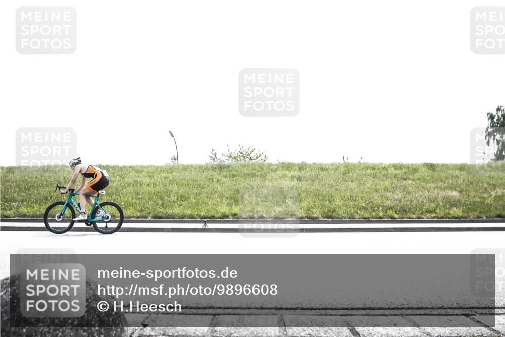 21.06.2026 - 29. Vierlanden-Triathlon H.Heesch http://msf.ph/oto/9896608 21.06.2026 13:01:41 Radfahren 996, 1006, 1007, 1020 meine-sportfotos.de