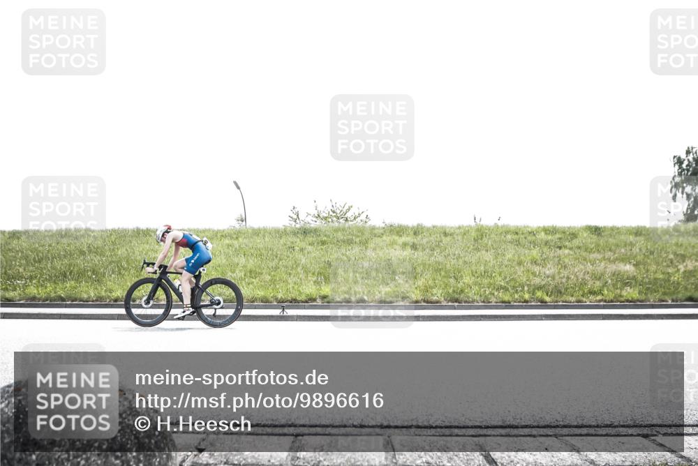 21.06.2026 - 29. Vierlanden-Triathlon H.Heesch http://msf.ph/oto/9896616 21.06.2026 13:01:57 Radfahren 986, 999, 1009, 1022 meine-sportfotos.de