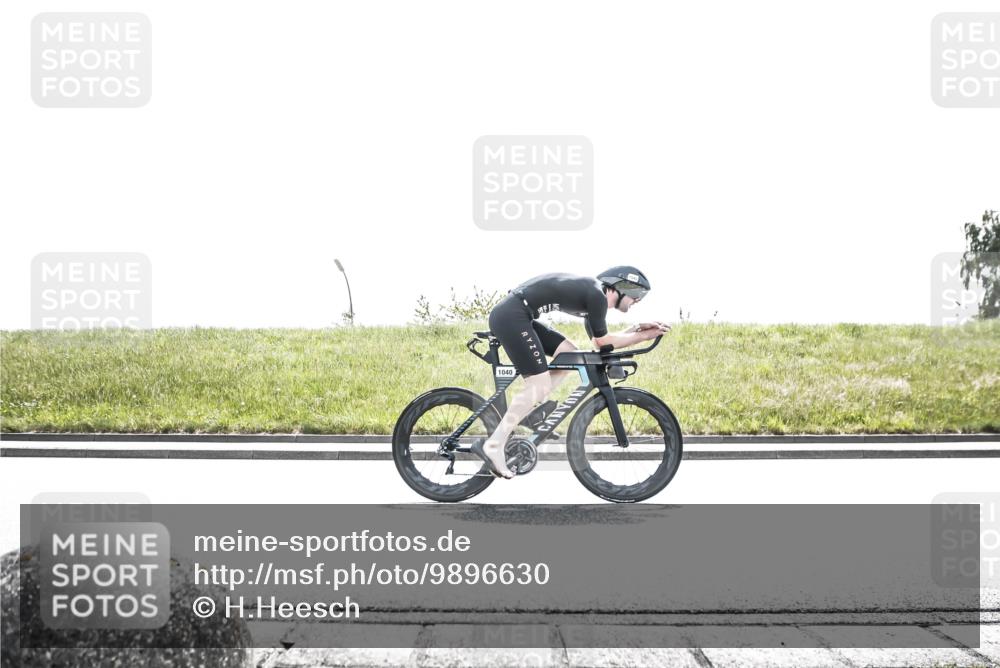 21.06.2026 - 29. Vierlanden-Triathlon H.Heesch http://msf.ph/oto/9896630 21.06.2026 13:02:18 Radfahren 1040, 1080, 1087 meine-sportfotos.de