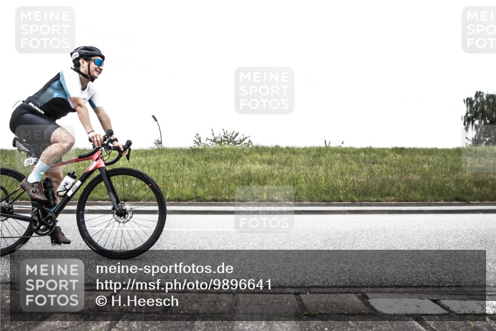 21.06.2026 - 29. Vierlanden-Triathlon H.Heesch http://msf.ph/oto/9896641 21.06.2026 10:05:45 Radfahren 133, 135, 252, 259, 363 meine-sportfotos.de