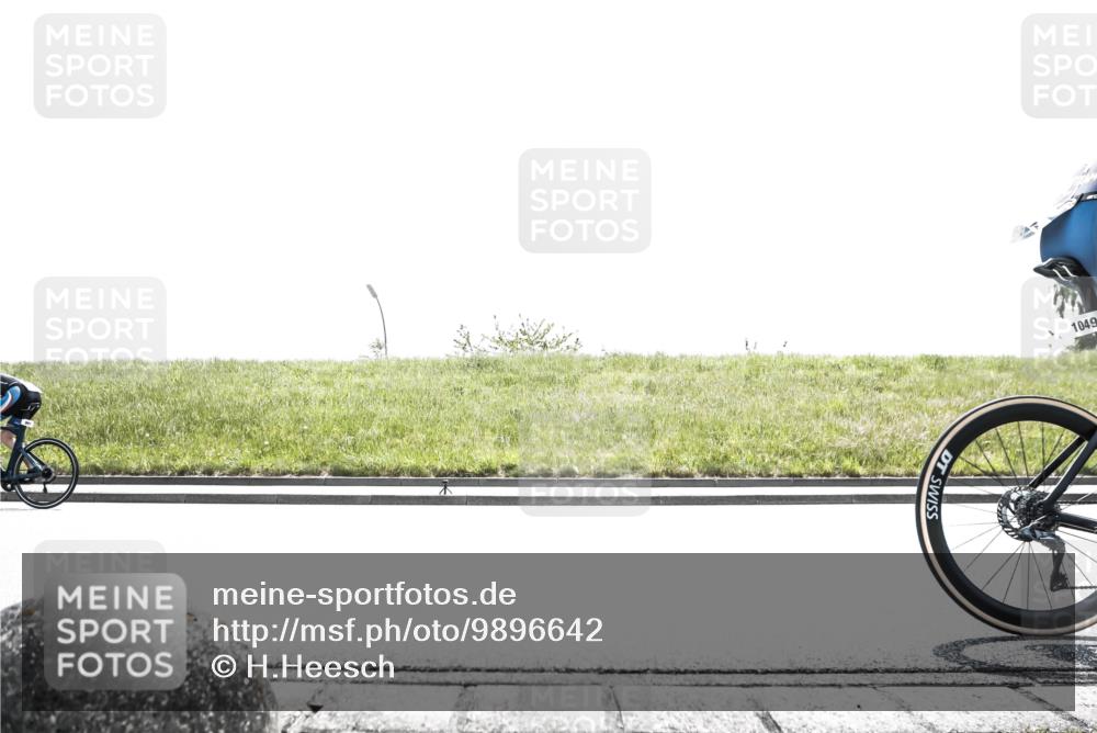 21.06.2026 - 29. Vierlanden-Triathlon H.Heesch http://msf.ph/oto/9896642 21.06.2026 13:02:40 Radfahren 991, 1049 meine-sportfotos.de