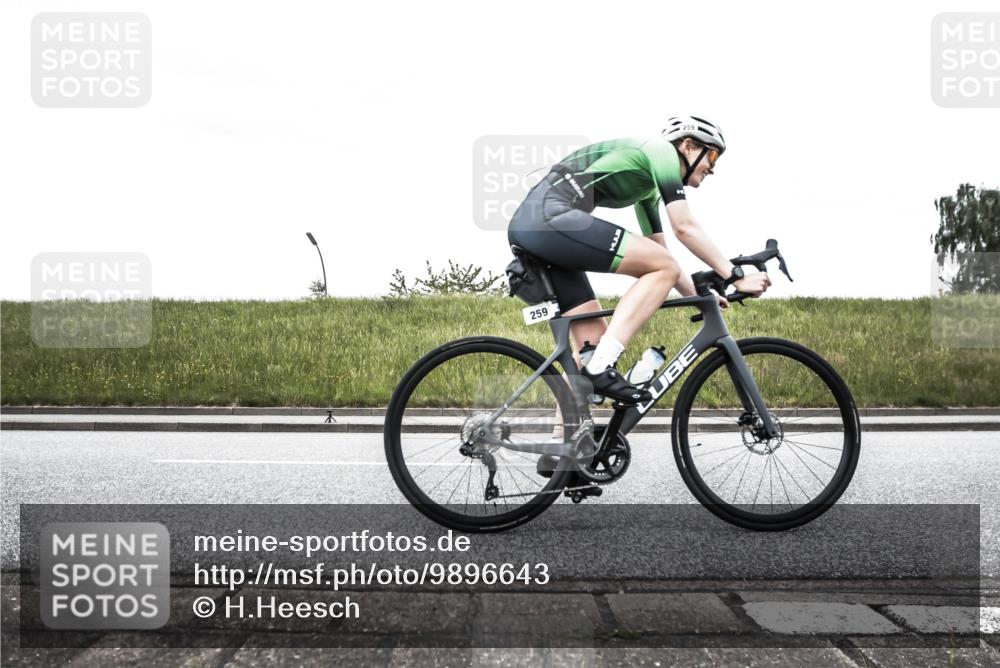 21.06.2026 - 29. Vierlanden-Triathlon H.Heesch http://msf.ph/oto/9896643 21.06.2026 10:05:46 Radfahren 133, 252, 259, 363 meine-sportfotos.de