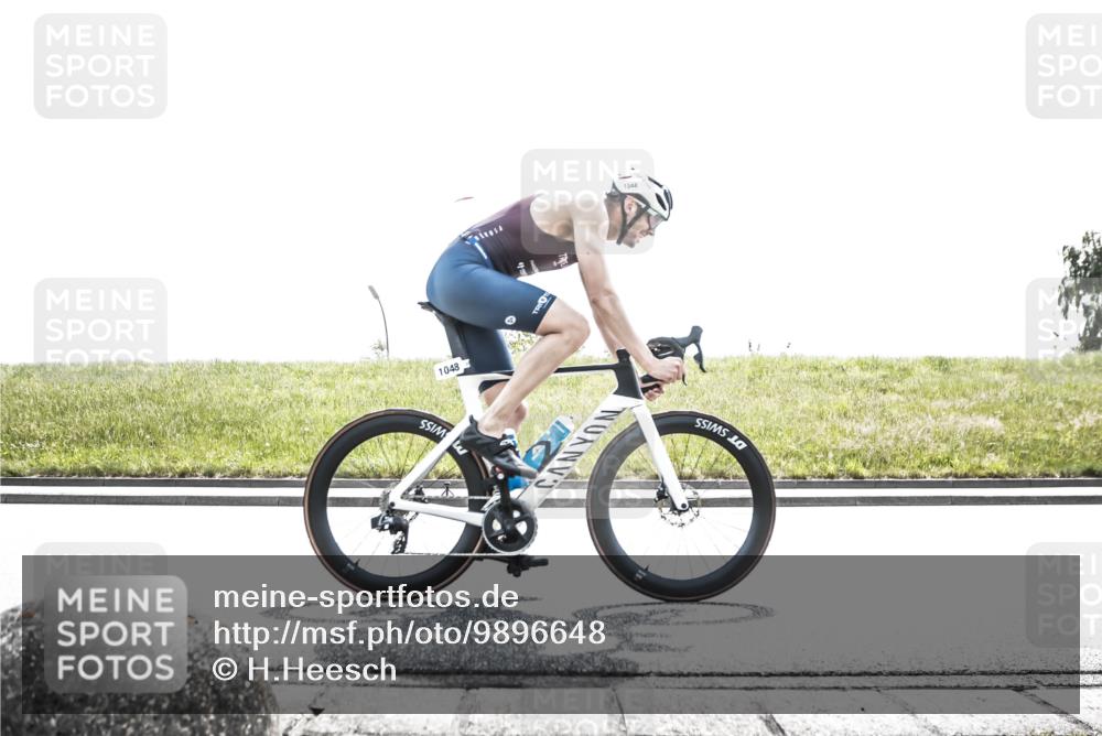 21.06.2026 - 29. Vierlanden-Triathlon H.Heesch http://msf.ph/oto/9896648 21.06.2026 13:03:09 Radfahren 1012, 1048 meine-sportfotos.de