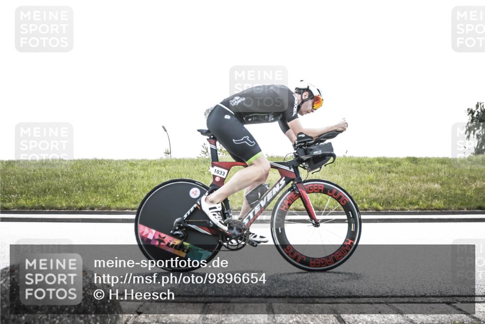 21.06.2026 - 29. Vierlanden-Triathlon H.Heesch http://msf.ph/oto/9896654 21.06.2026 13:03:45 Radfahren 988, 1021, 1033, 1053 meine-sportfotos.de
