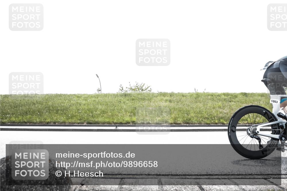 21.06.2026 - 29. Vierlanden-Triathlon H.Heesch http://msf.ph/oto/9896658 21.06.2026 13:03:49 Radfahren 1021, 1033, 1053 meine-sportfotos.de