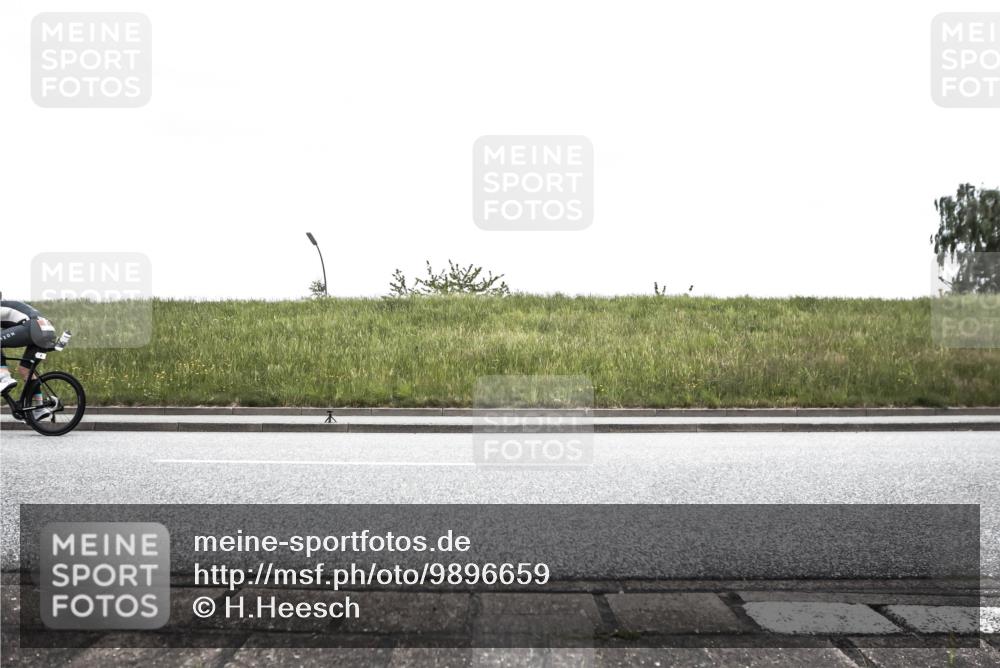21.06.2026 - 29. Vierlanden-Triathlon H.Heesch http://msf.ph/oto/9896659 21.06.2026 10:06:20 Radfahren 9, 109, 354 meine-sportfotos.de