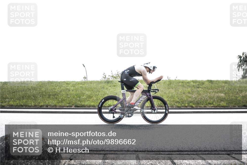 21.06.2026 - 29. Vierlanden-Triathlon H.Heesch http://msf.ph/oto/9896662 21.06.2026 13:03:57 Radfahren 836, 1028, 1092 meine-sportfotos.de