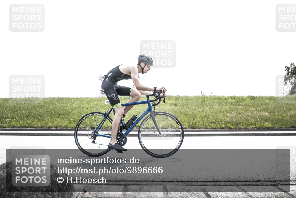 21.06.2026 - 29. Vierlanden-Triathlon H.Heesch http://msf.ph/oto/9896666 21.06.2026 13:04:09 Radfahren 1026, 1032, 1044, 1059 meine-sportfotos.de