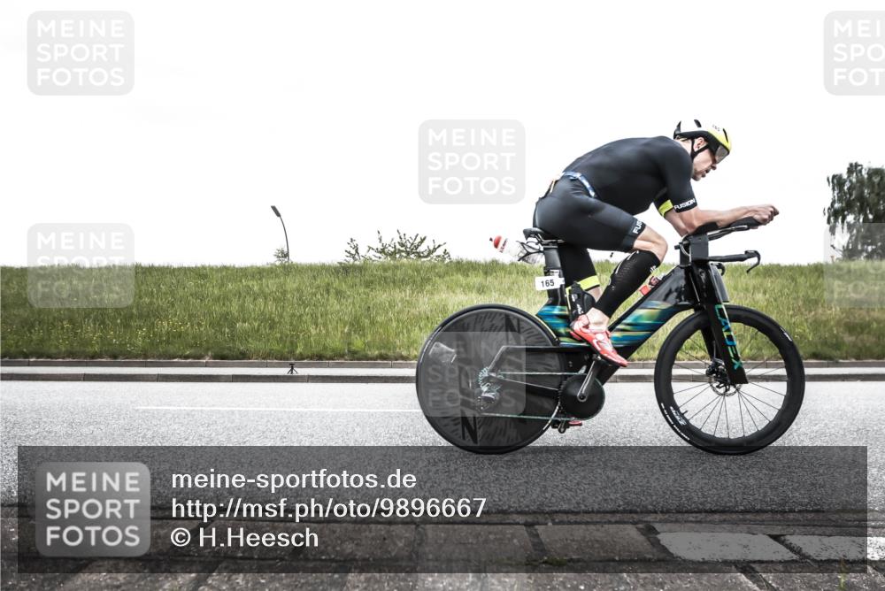 21.06.2026 - 29. Vierlanden-Triathlon H.Heesch http://msf.ph/oto/9896667 21.06.2026 10:06:30 Radfahren 109, 147, 165, 360, 381 meine-sportfotos.de