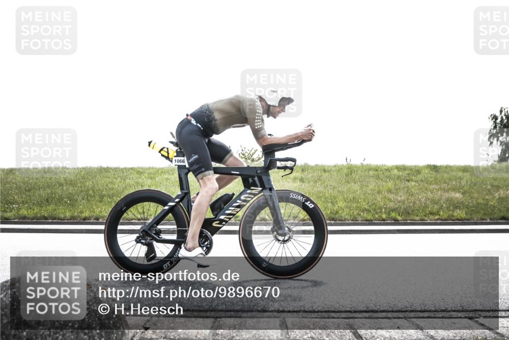 21.06.2026 - 29. Vierlanden-Triathlon H.Heesch http://msf.ph/oto/9896670 21.06.2026 13:04:21 Radfahren 1059, 1066 meine-sportfotos.de