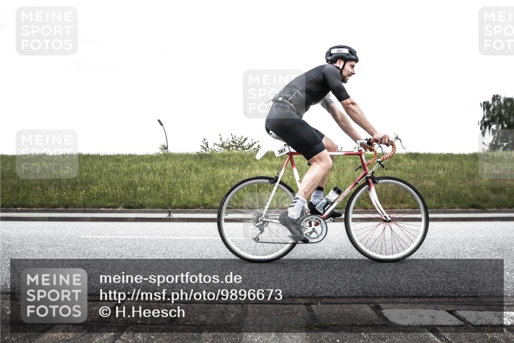 21.06.2026 - 29. Vierlanden-Triathlon H.Heesch http://msf.ph/oto/9896673 21.06.2026 10:06:45 Radfahren 199, 243, 306, 349, 361 meine-sportfotos.de