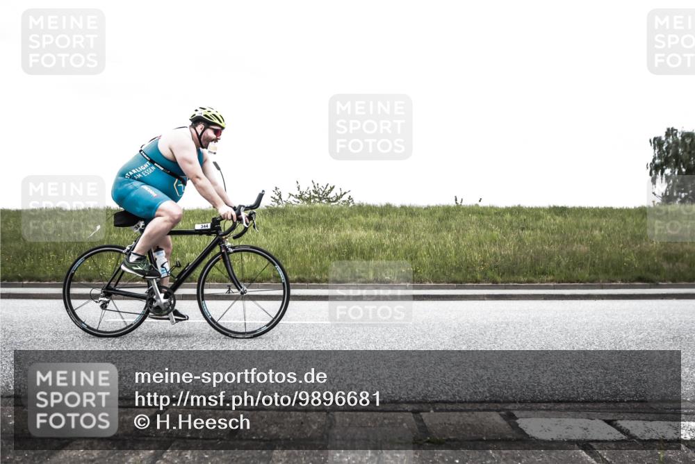 21.06.2026 - 29. Vierlanden-Triathlon H.Heesch http://msf.ph/oto/9896681 21.06.2026 10:07:11 Radfahren 83, 344, 348 meine-sportfotos.de