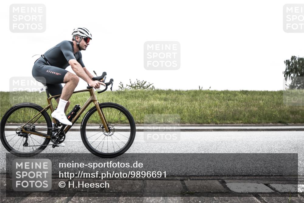 21.06.2026 - 29. Vierlanden-Triathlon H.Heesch http://msf.ph/oto/9896691 21.06.2026 10:07:32 Radfahren 68, 88, 316, 347 meine-sportfotos.de