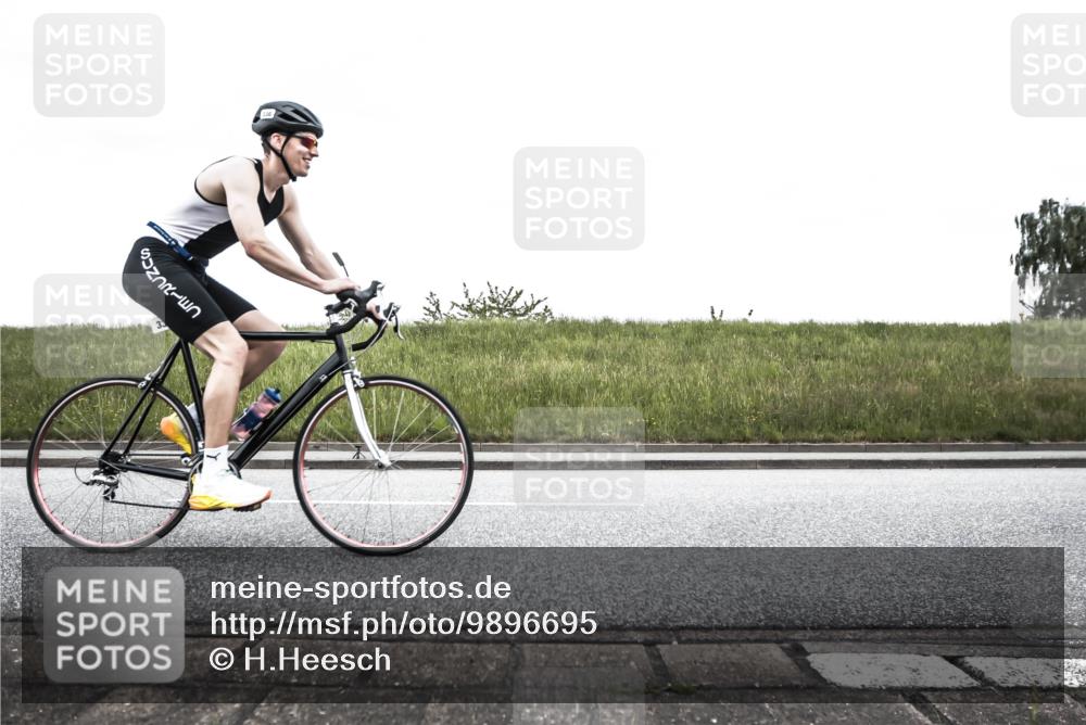 21.06.2026 - 29. Vierlanden-Triathlon H.Heesch http://msf.ph/oto/9896695 21.06.2026 10:07:42 Radfahren 23, 111, 216, 279, 316, 336, 347 meine-sportfotos.de
