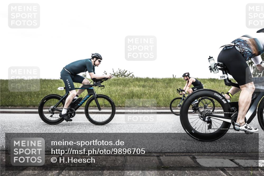 21.06.2026 - 29. Vierlanden-Triathlon H.Heesch http://msf.ph/oto/9896705 21.06.2026 10:07:54 Radfahren 50, 59, 104, 105, 167, 220, 231, 320 meine-sportfotos.de