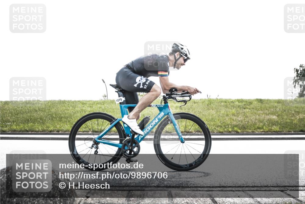 21.06.2026 - 29. Vierlanden-Triathlon H.Heesch http://msf.ph/oto/9896706 21.06.2026 13:06:47 Radfahren 1054, 1075, 1084 meine-sportfotos.de