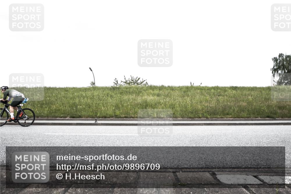 21.06.2026 - 29. Vierlanden-Triathlon H.Heesch http://msf.ph/oto/9896709 21.06.2026 10:07:58 Radfahren 7, 50, 59, 104, 167, 220, 305, 320, 334 meine-sportfotos.de
