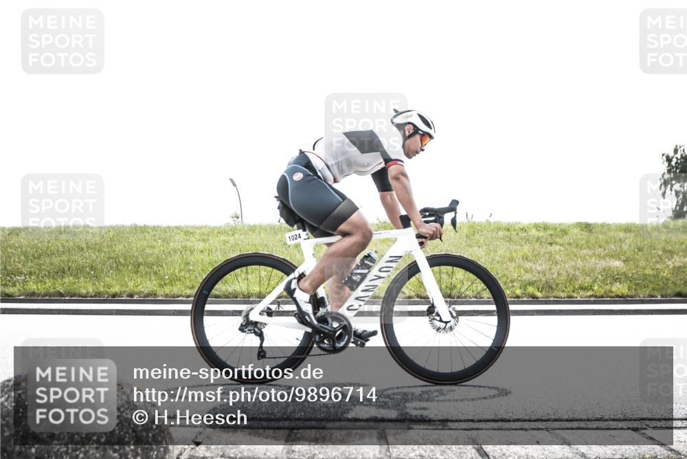 21.06.2026 - 29. Vierlanden-Triathlon H.Heesch http://msf.ph/oto/9896714 21.06.2026 13:08:52 Radfahren 1024, 1074 meine-sportfotos.de
