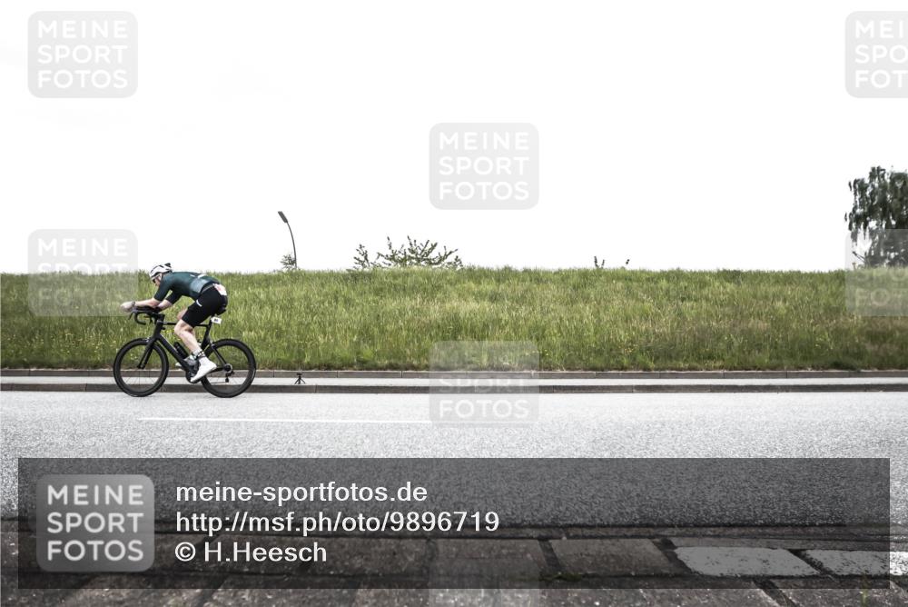 21.06.2026 - 29. Vierlanden-Triathlon H.Heesch http://msf.ph/oto/9896719 21.06.2026 10:08:12 Radfahren 38, 80, 371, 373 meine-sportfotos.de