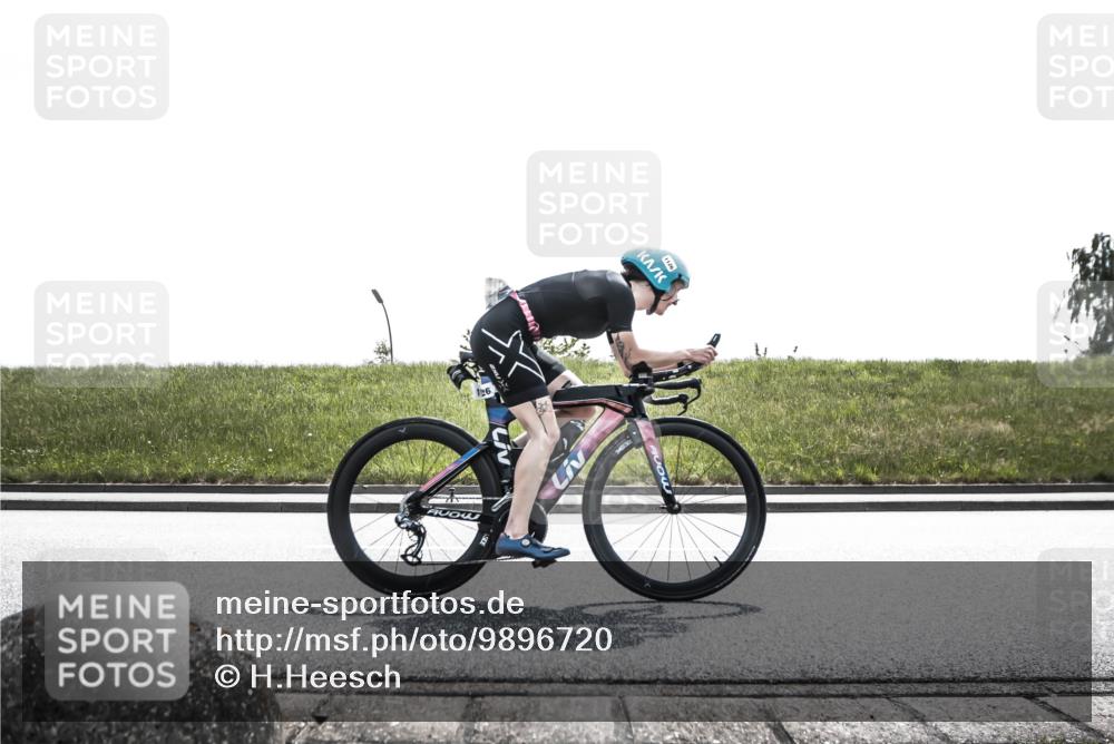 21.06.2026 - 29. Vierlanden-Triathlon H.Heesch http://msf.ph/oto/9896720 21.06.2026 13:16:06 Radfahren 1126, 1138 meine-sportfotos.de
