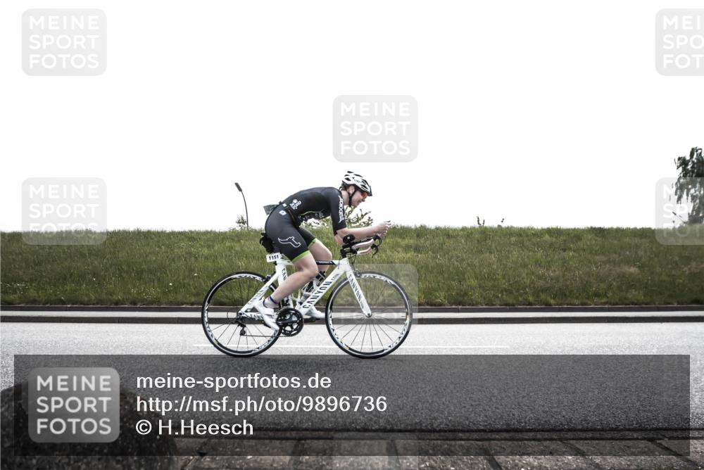 21.06.2026 - 29. Vierlanden-Triathlon H.Heesch http://msf.ph/oto/9896736 21.06.2026 13:17:59 Radfahren 1124, 1128, 1151, 1153, 1157 meine-sportfotos.de