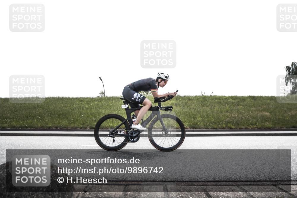 21.06.2026 - 29. Vierlanden-Triathlon H.Heesch http://msf.ph/oto/9896742 21.06.2026 13:18:41 Radfahren 1115 meine-sportfotos.de