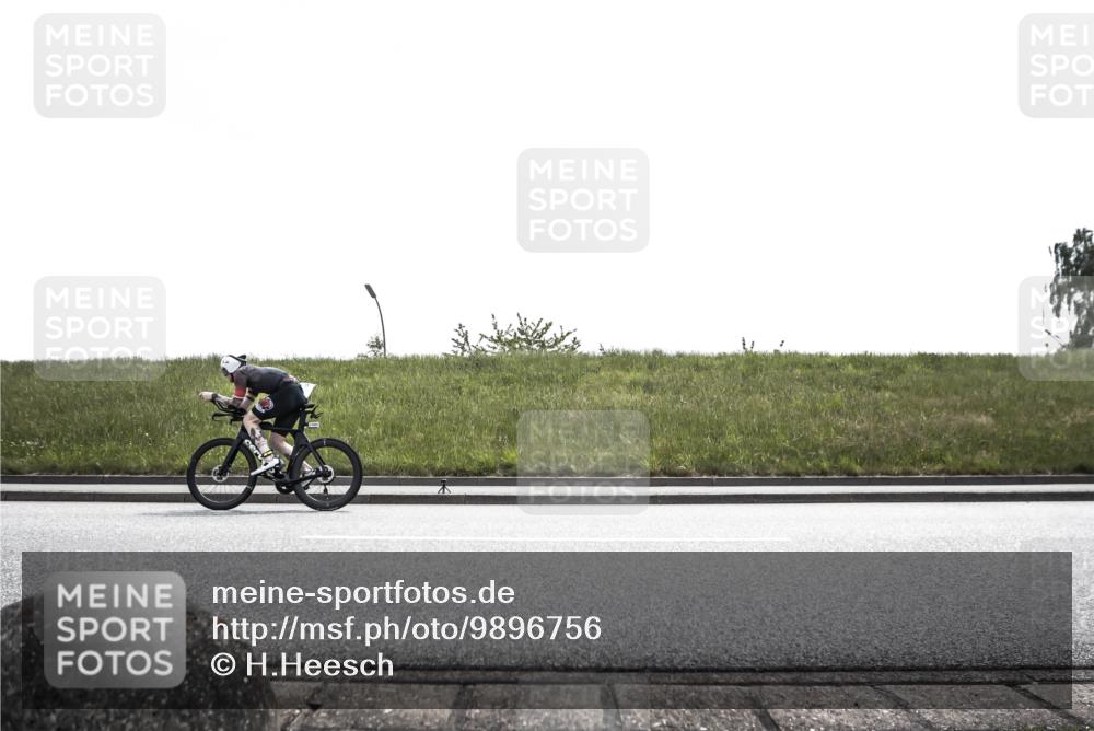 21.06.2026 - 29. Vierlanden-Triathlon H.Heesch http://msf.ph/oto/9896756 21.06.2026 13:25:04 Radfahren 1080, 1141 meine-sportfotos.de