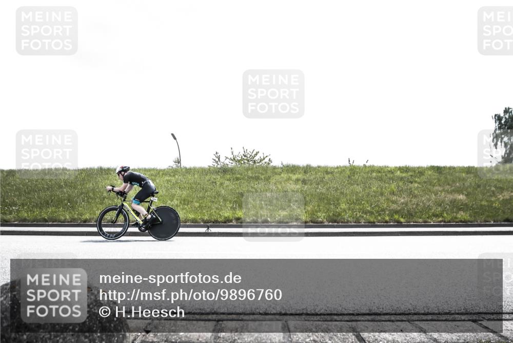 21.06.2026 - 29. Vierlanden-Triathlon H.Heesch http://msf.ph/oto/9896760 21.06.2026 13:26:05 Radfahren 1056 meine-sportfotos.de