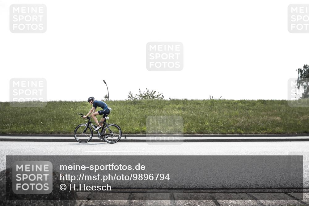 21.06.2026 - 29. Vierlanden-Triathlon H.Heesch http://msf.ph/oto/9896794 21.06.2026 13:32:39 Radfahren 1058, 1097, 1102, 1203 meine-sportfotos.de
