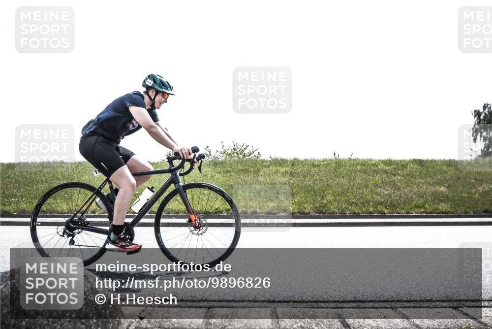 21.06.2026 - 29. Vierlanden-Triathlon H.Heesch http://msf.ph/oto/9896826 21.06.2026 13:35:57 Radfahren 1024, 1177 meine-sportfotos.de