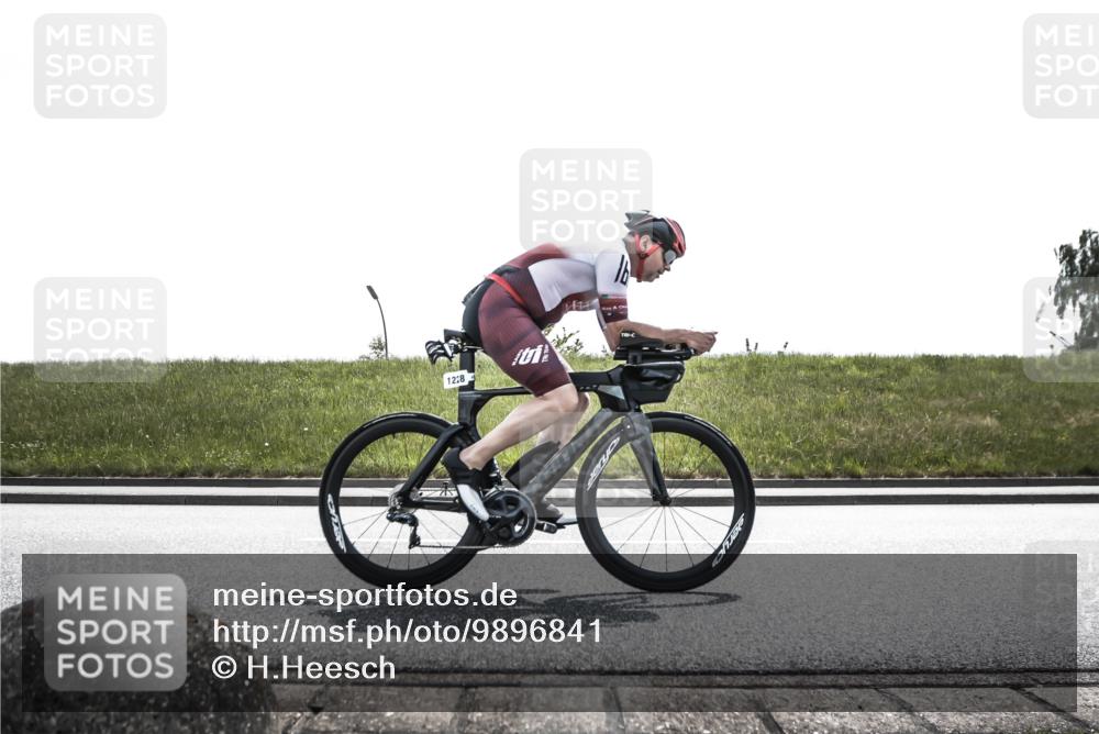 21.06.2026 - 29. Vierlanden-Triathlon H.Heesch http://msf.ph/oto/9896841 21.06.2026 13:38:07 Radfahren 1228 meine-sportfotos.de