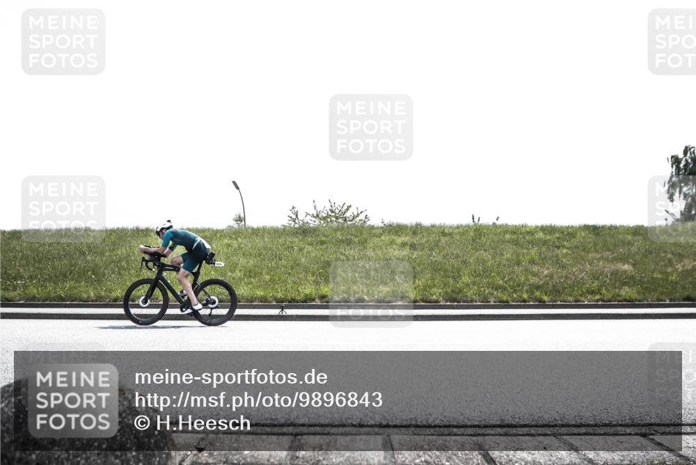 21.06.2026 - 29. Vierlanden-Triathlon H.Heesch http://msf.ph/oto/9896843 21.06.2026 13:40:02 Radfahren 1039, 1123 meine-sportfotos.de