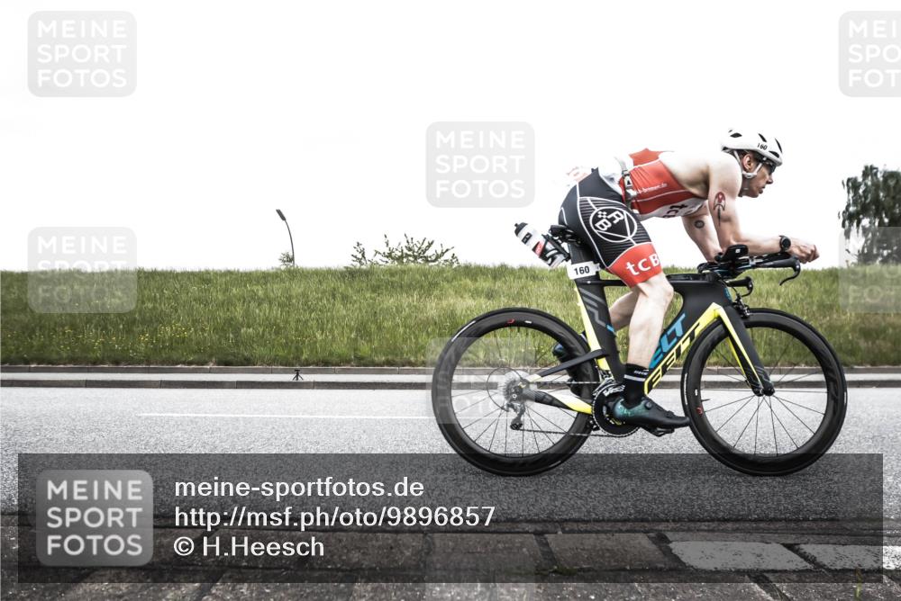 21.06.2026 - 29. Vierlanden-Triathlon H.Heesch http://msf.ph/oto/9896857 21.06.2026 10:12:05 Radfahren 115, 160, 205, 248 meine-sportfotos.de