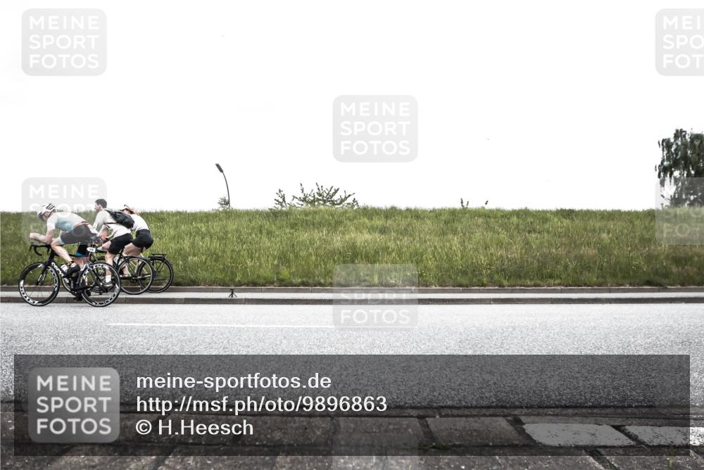 21.06.2026 - 29. Vierlanden-Triathlon H.Heesch http://msf.ph/oto/9896863 21.06.2026 10:12:11 Radfahren 39, 115, 160, 454 meine-sportfotos.de