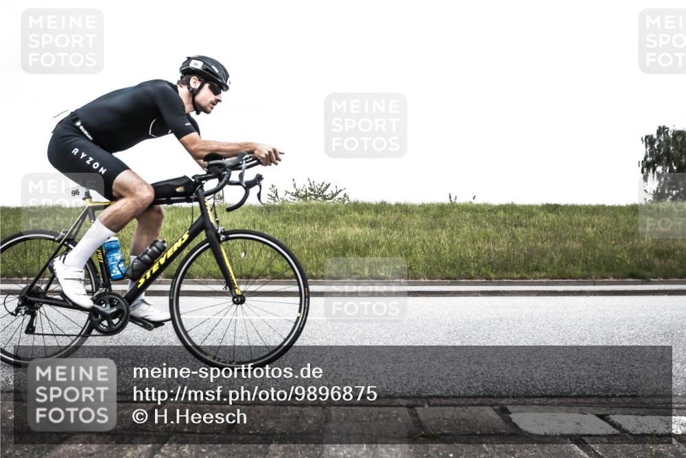 21.06.2026 - 29. Vierlanden-Triathlon H.Heesch http://msf.ph/oto/9896875 21.06.2026 10:12:23 Radfahren 96, 181, 256, 357, 359 meine-sportfotos.de
