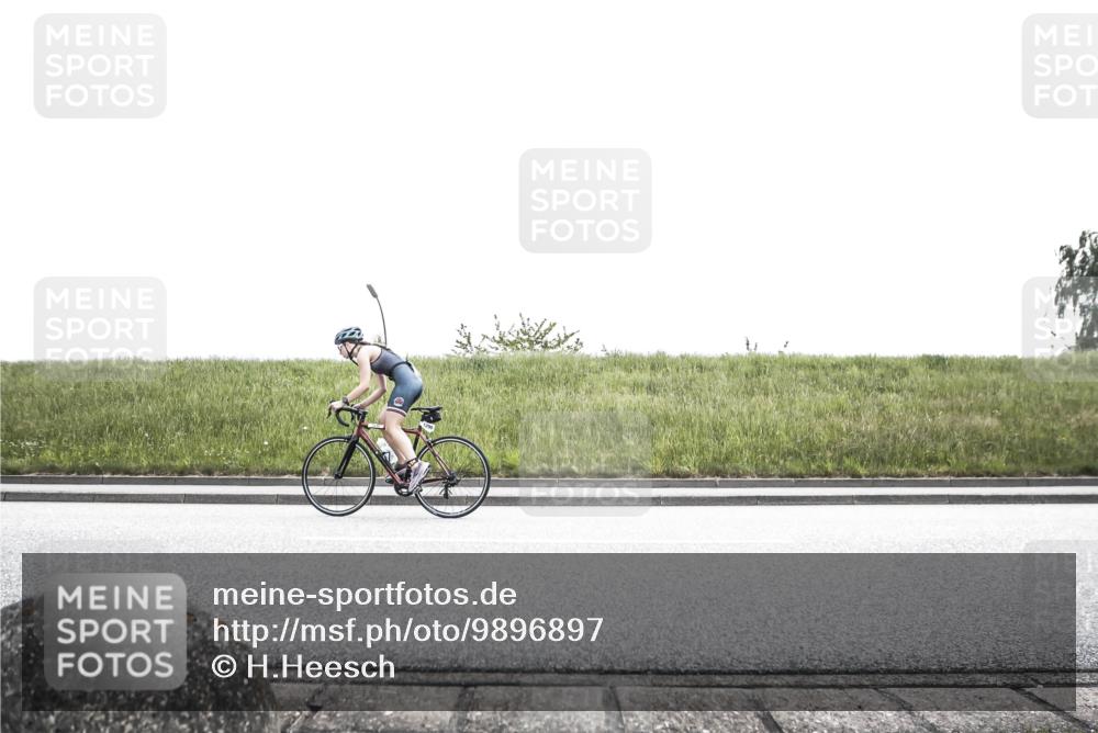 21.06.2026 - 29. Vierlanden-Triathlon H.Heesch http://msf.ph/oto/9896897 21.06.2026 14:44:15 Radfahren 1257 meine-sportfotos.de