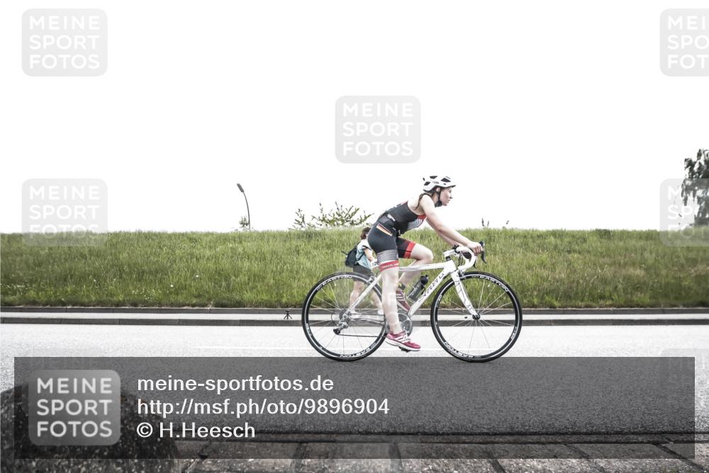 21.06.2026 - 29. Vierlanden-Triathlon H.Heesch http://msf.ph/oto/9896904 21.06.2026 14:44:28 Radfahren 1260, 1266 meine-sportfotos.de